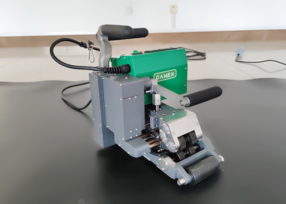 เครื่องเชื่อมแผ่นใยสังเคราะห์ 2100W กำลังสูง สำหรับแผ่นรองบ่อ HDPE หนา 0.8-3.0 มม.