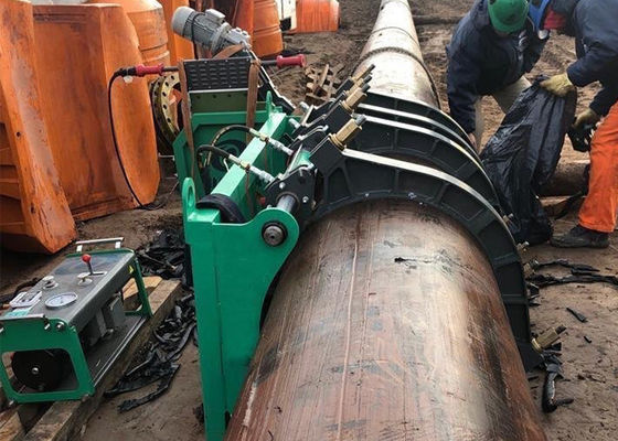 เครื่องเชื่อมฟิวชั่นก้นไฮดรอลิกในสถานที่ทำงานสำหรับท่อ Hdpe