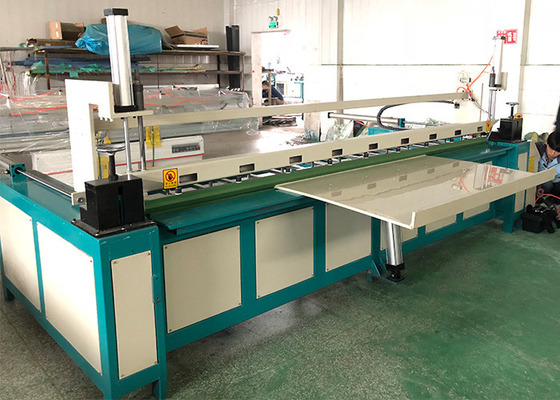 เครื่องเชื่อมแผ่นพลาสติก 6000mm Cnc Automatic