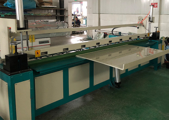 เครื่องเชื่อมแผ่นพลาสติก 6000mm Cnc Automatic
