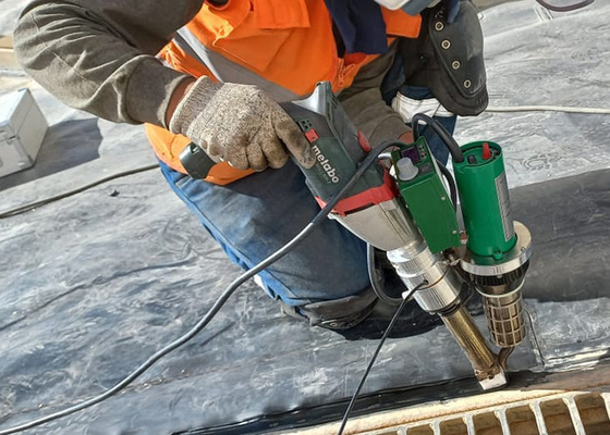 Hdpe Swt-Ns610b เครื่องเชื่อมอัดรีดสำหรับ Geomembranes ประสาน